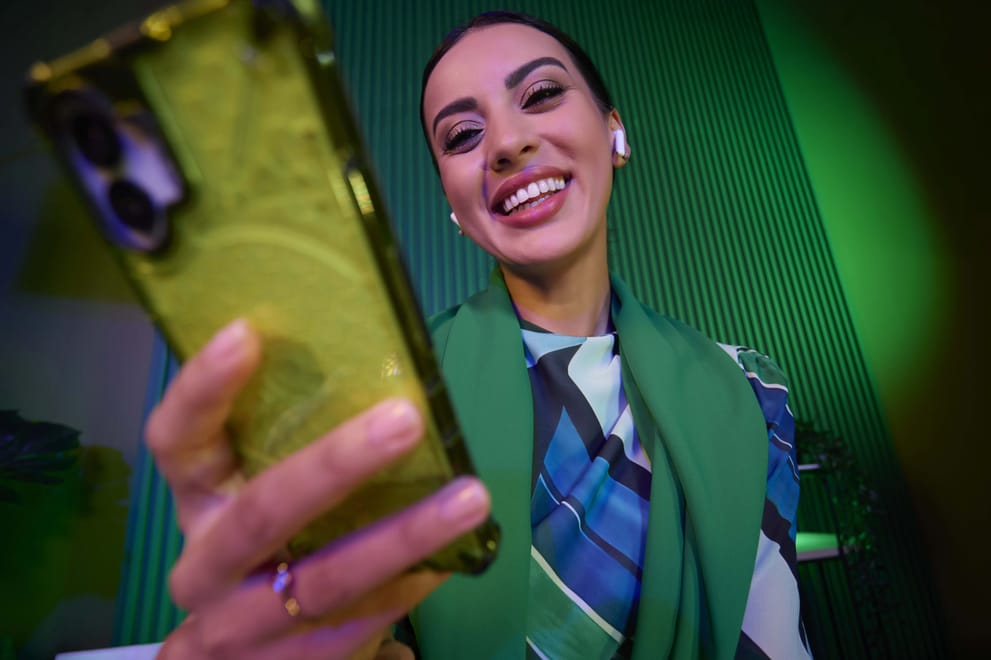 Woman on a video call at home over Salam fibre high-speed home internet in Saudi Arabia